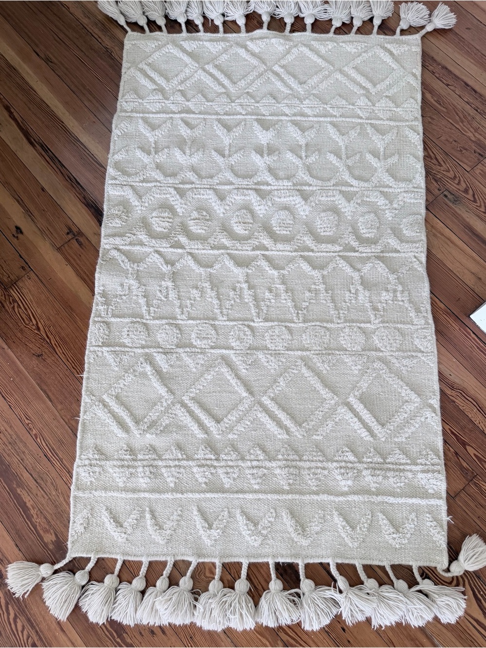 Anthropologie 3’ x 5’ Wool Area Rug Cream Fringe Tassels Off White Beige